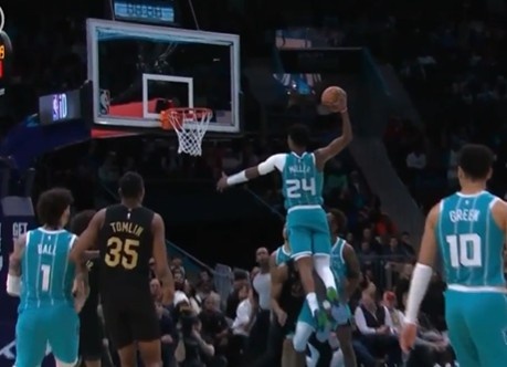 yl7703永利-石破天惊！布兰登·米勒中路突击 起飞滑翔满弓战斧暴力虐筐