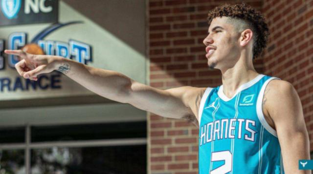 yl7703永利-【人物】夏洛特不烦恼 黄蜂因拉梅洛·鲍尔而改变